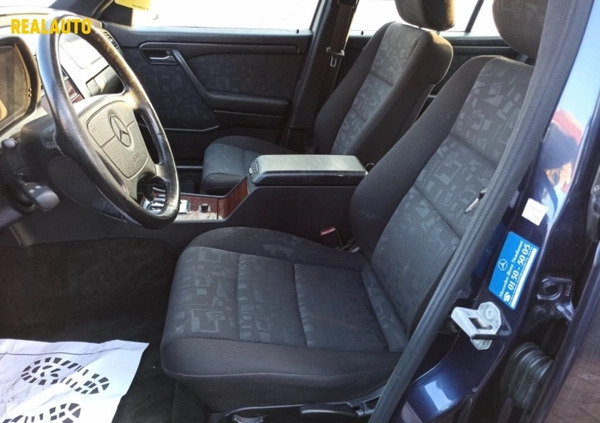 Mercedes-Benz Klasa C cena 7500 przebieg: 208000, rok produkcji 1997 z Kłecko małe 92